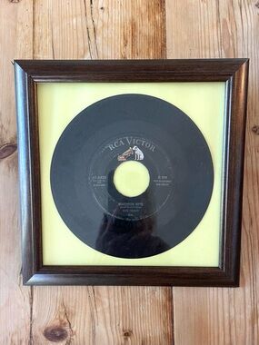 Elvis Presley Heartbreak Hotel 45 RPM 1956 Top Song - Framed